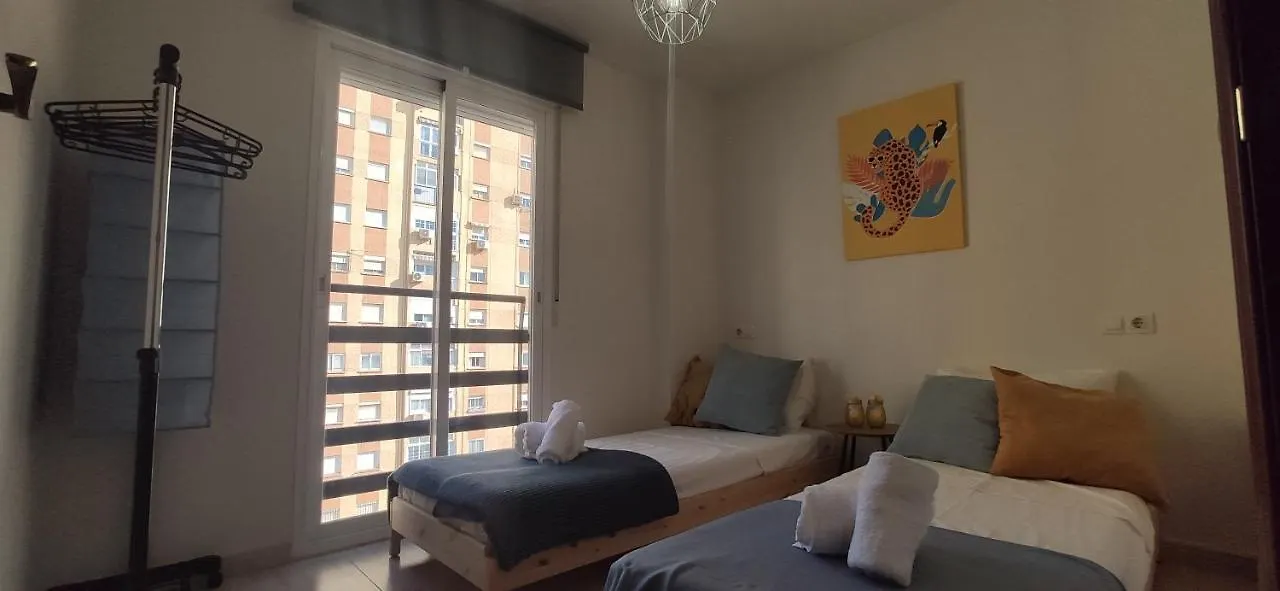 Huelin House Beach And Sun, Con Parking Y A 500 Metros De La Playa Apartment Malaga