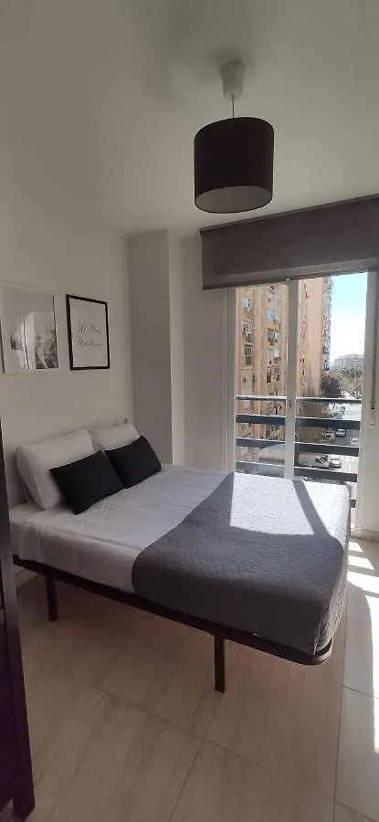 Huelin House Beach And Sun, Con Parking Y A 500 Metros De La Playa Apartment Malaga